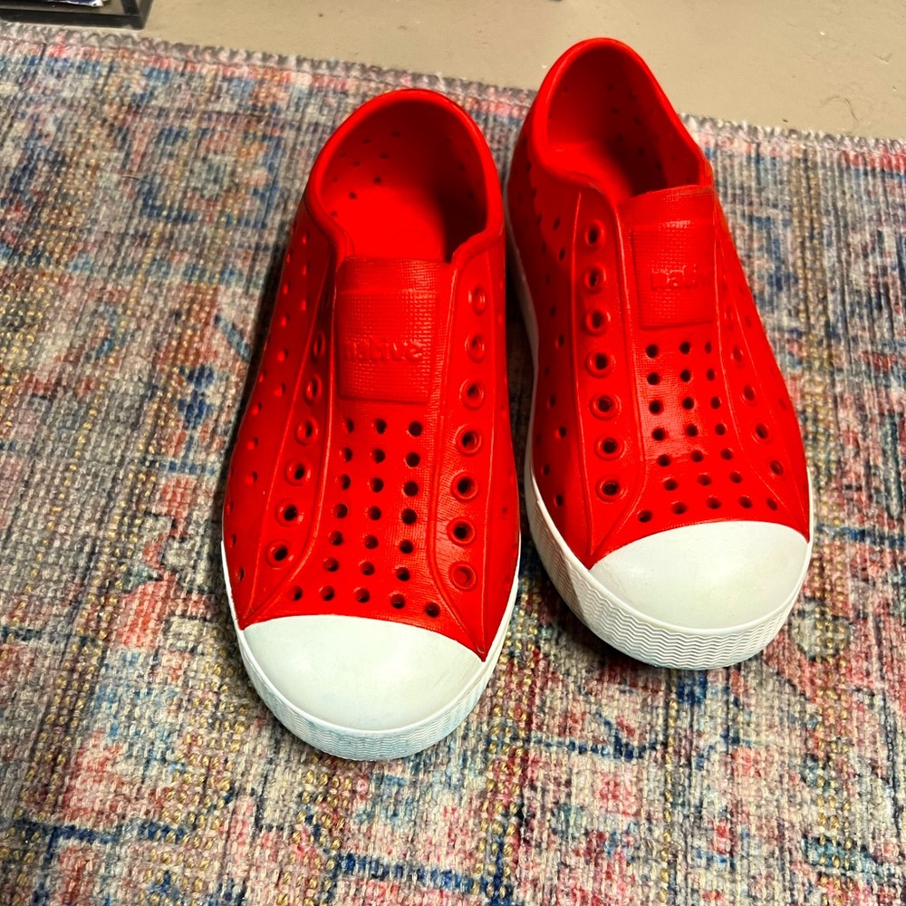 Red Natives Jefferson, size 12